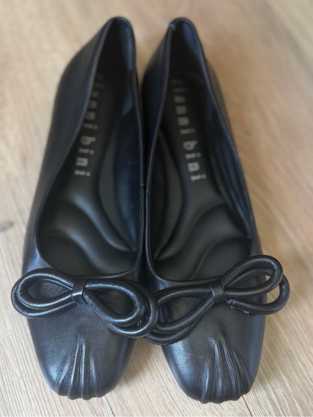 Gianni Bini Black Leather Bow Ballet Flats